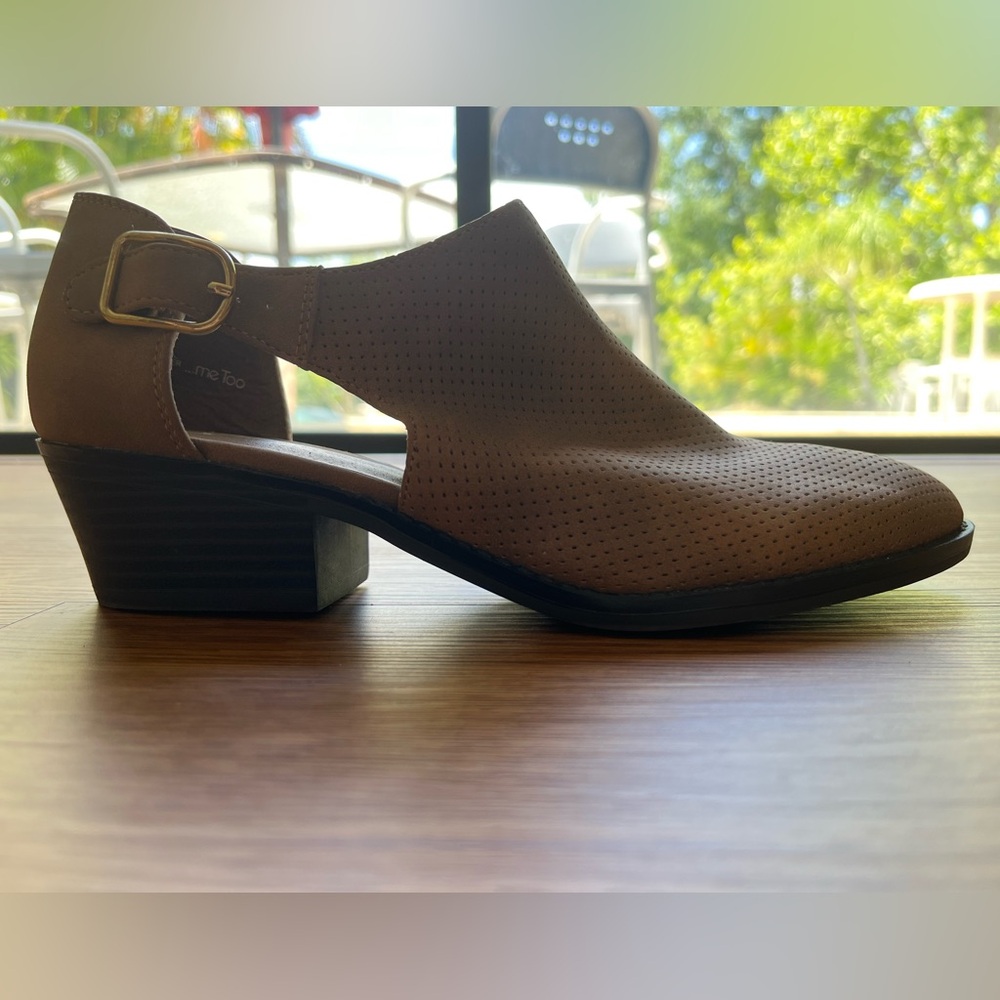 Heeled Booties Buckled Tan Perforated Neutral Cottagecore Modest Academia US 7.5